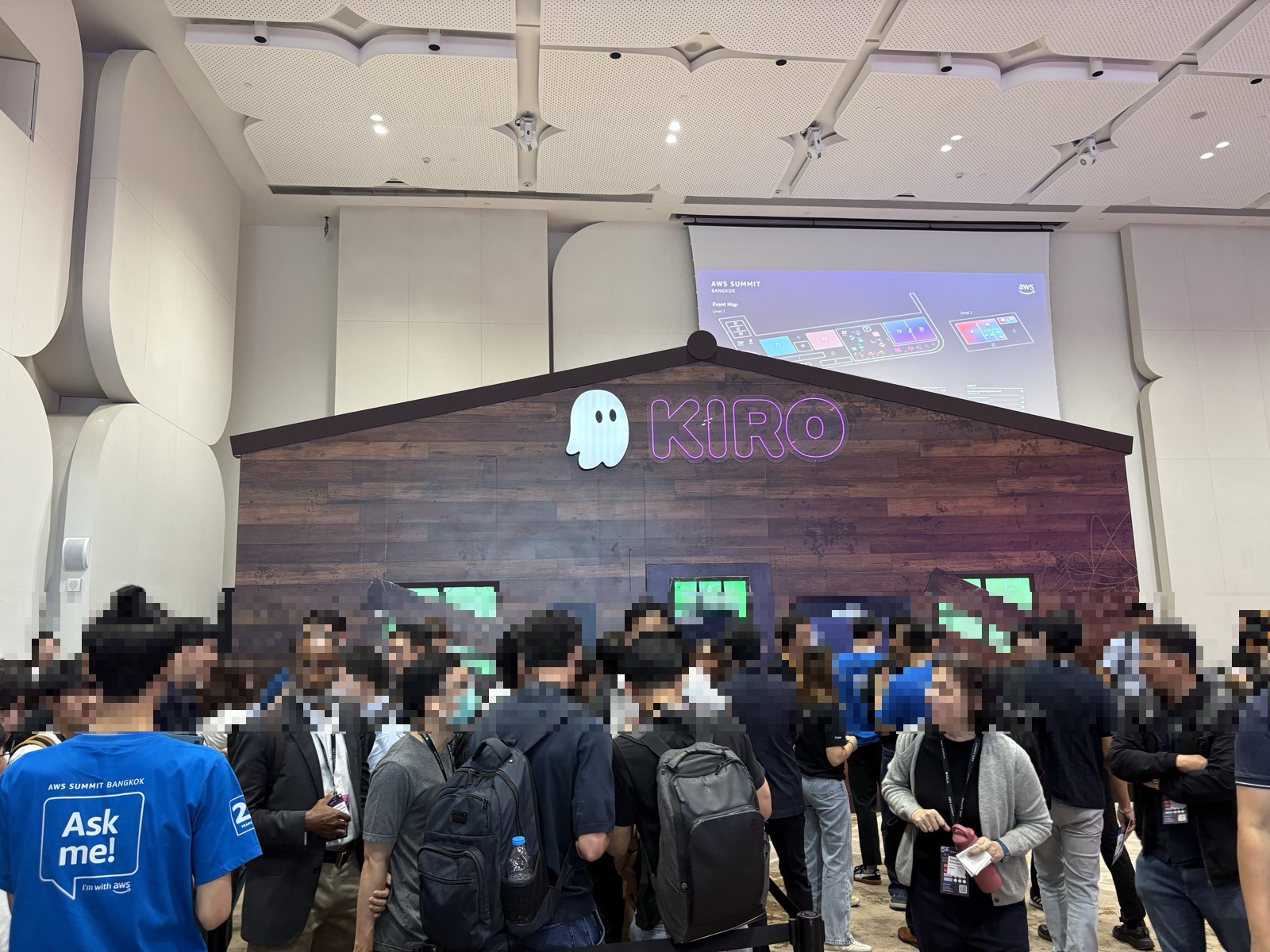 House of Kiro のブース外観と行列